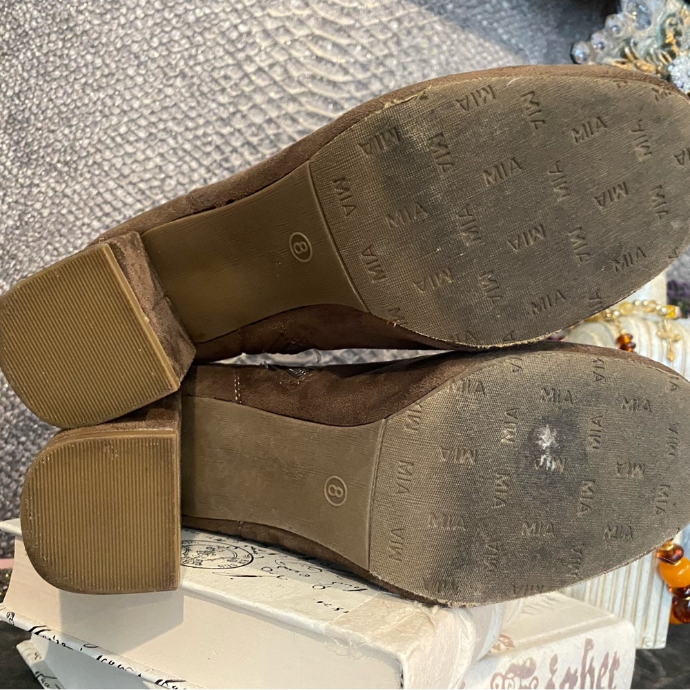 MIA BRAND VICKIE MULES CAMEL COLORED SUEDE-TEXTILE BOOTS - Picture 9 of 10